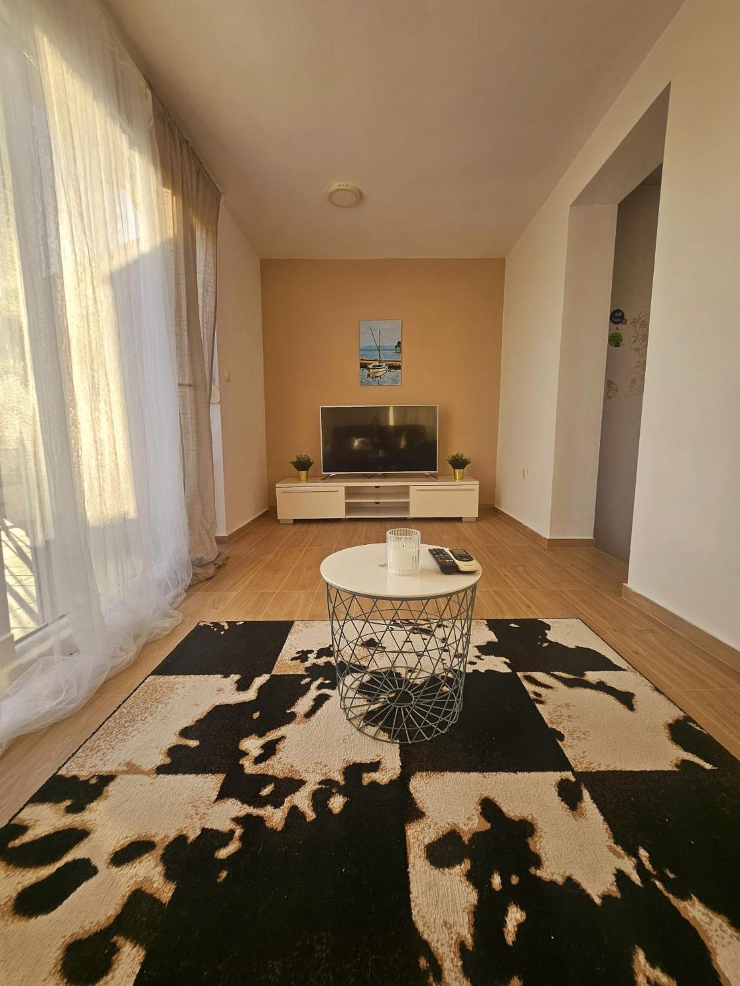 Apartment Lovre *